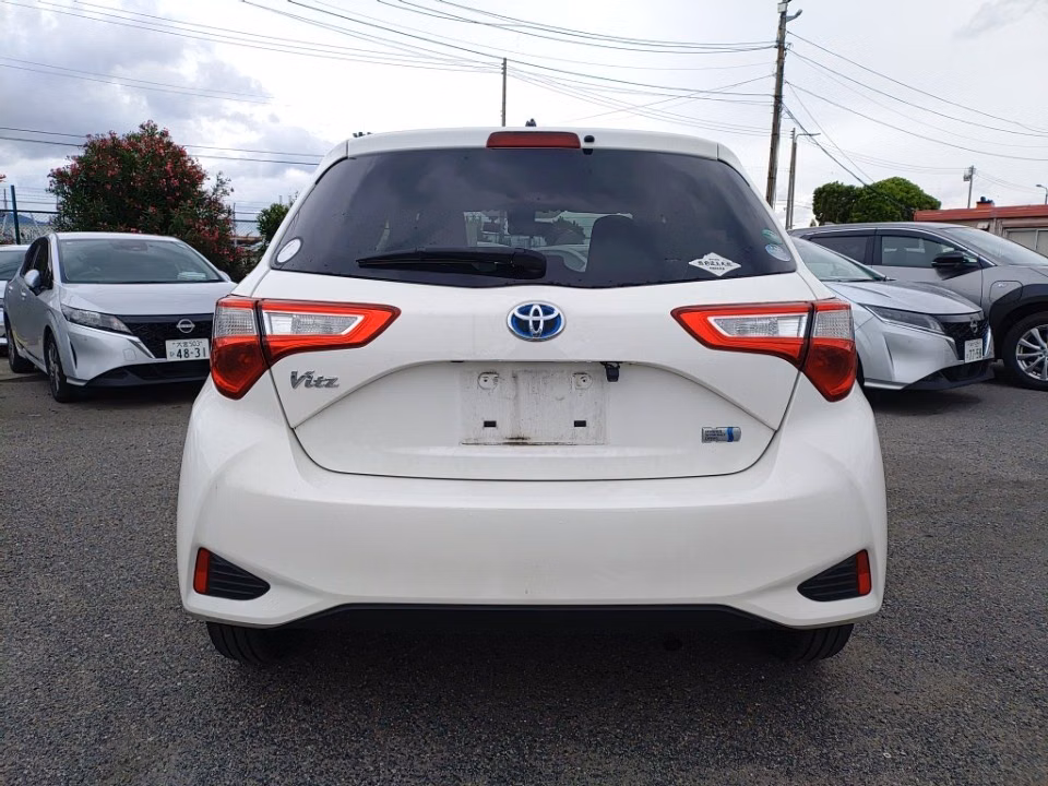 TOYOTA VITZ