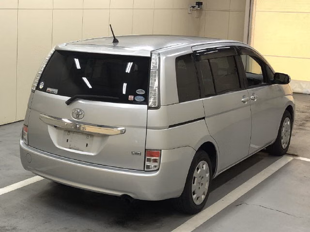 TOYOTA ISIS