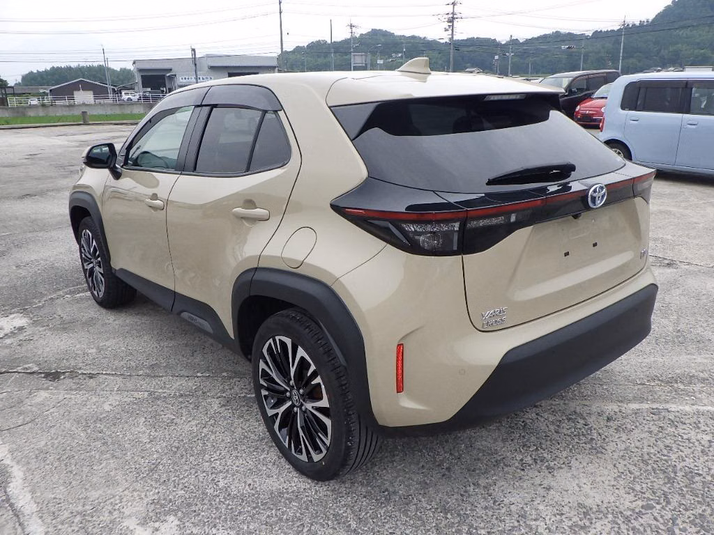 TOYOTA YARIS CROSS
