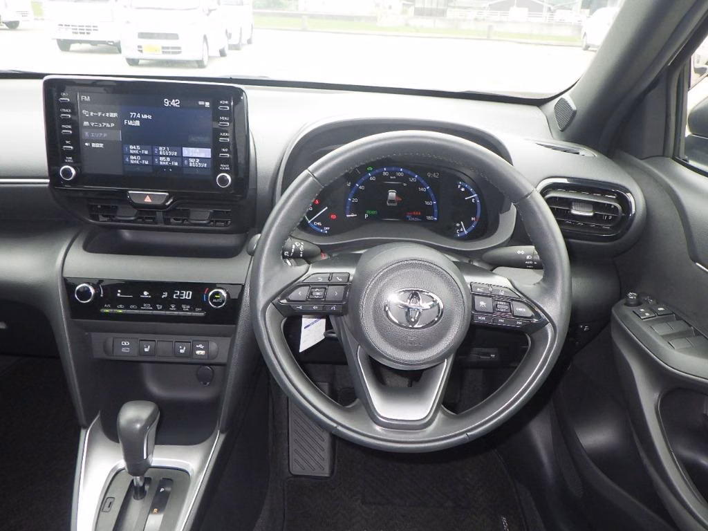 TOYOTA YARIS CROSS