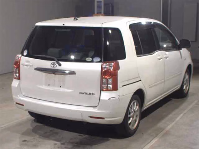 TOYOTA RAUM