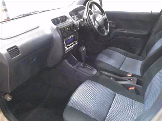 DAIHATSU TERIOS KID