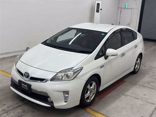 TOYOTA PRIUS PHV