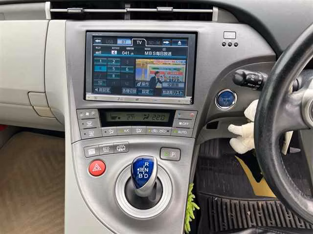 TOYOTA PRIUS PHV