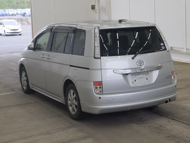 TOYOTA ISIS