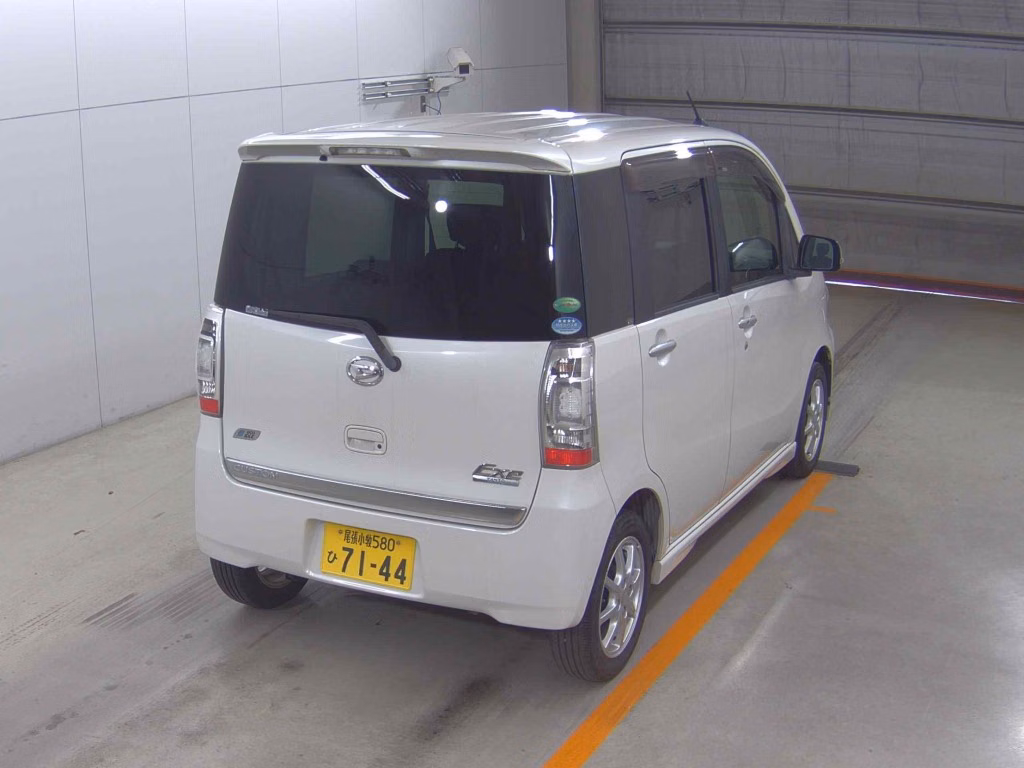 DAIHATSU TANTO EXE