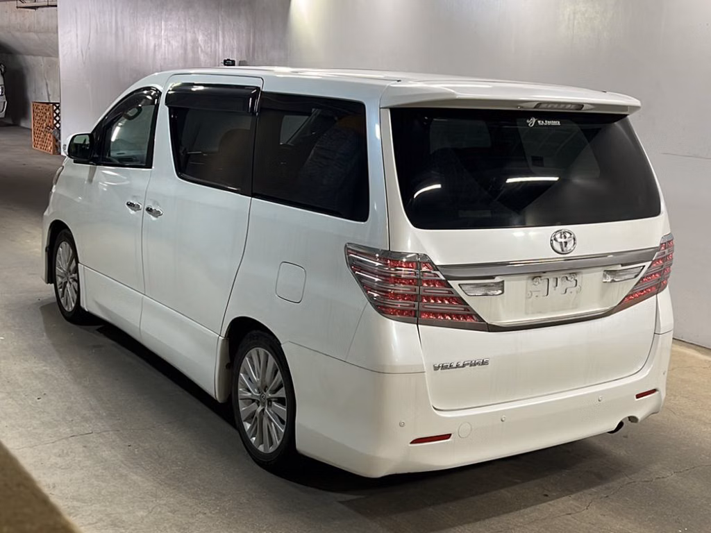 TOYOTA VELLFIRE