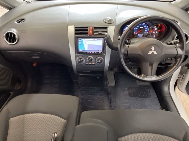 MITSUBISHI COLT PLUS