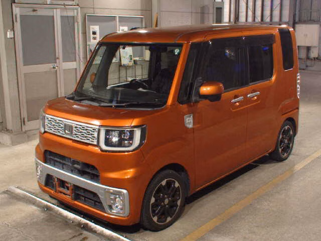 DAIHATSU WAKE