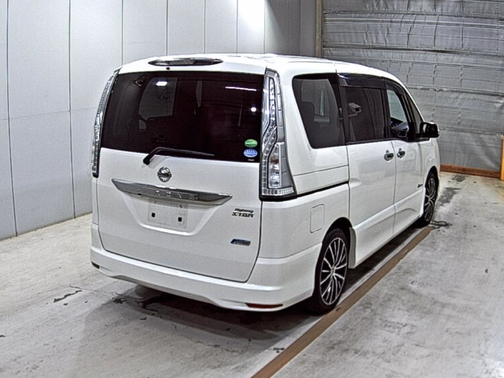 NISSAN SERENA