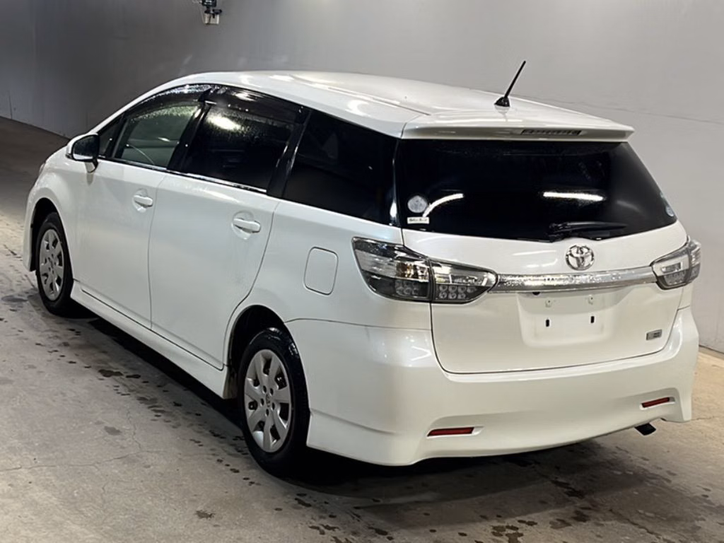 TOYOTA WISH
