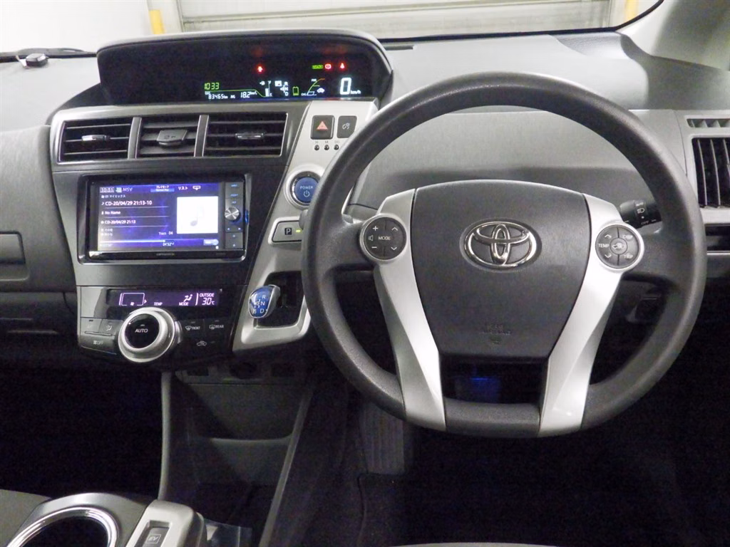 TOYOTA PRIUS ALPHA