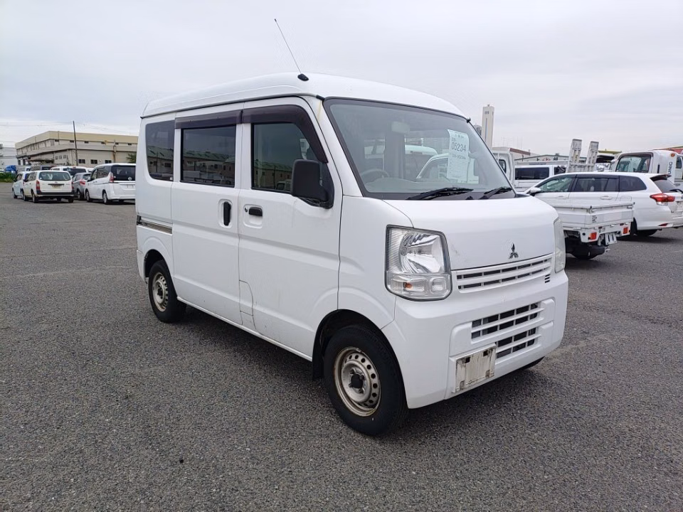 MITSUBISHI MINICAB
