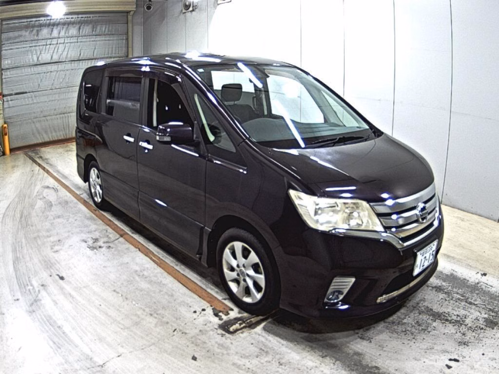NISSAN SERENA