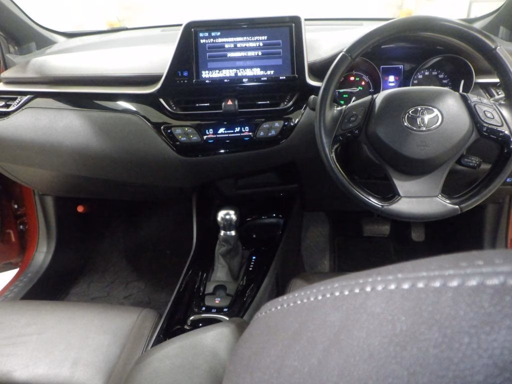 TOYOTA C-HR