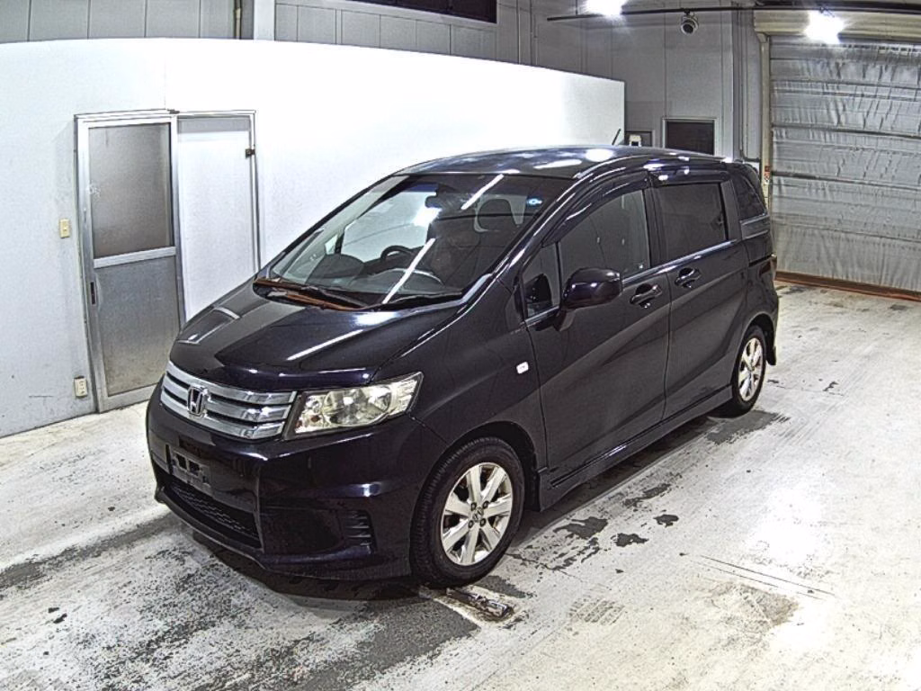 HONDA FREED SPIKE
