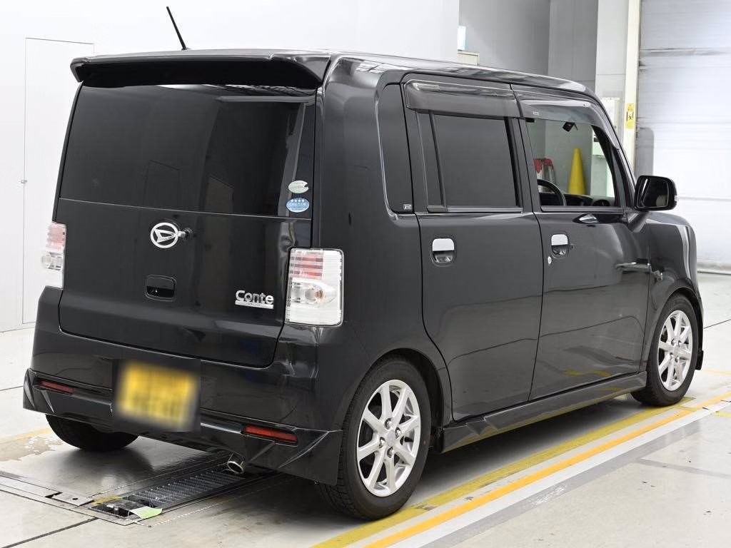 DAIHATSU MOVE CONTE