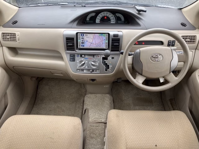 TOYOTA RAUM