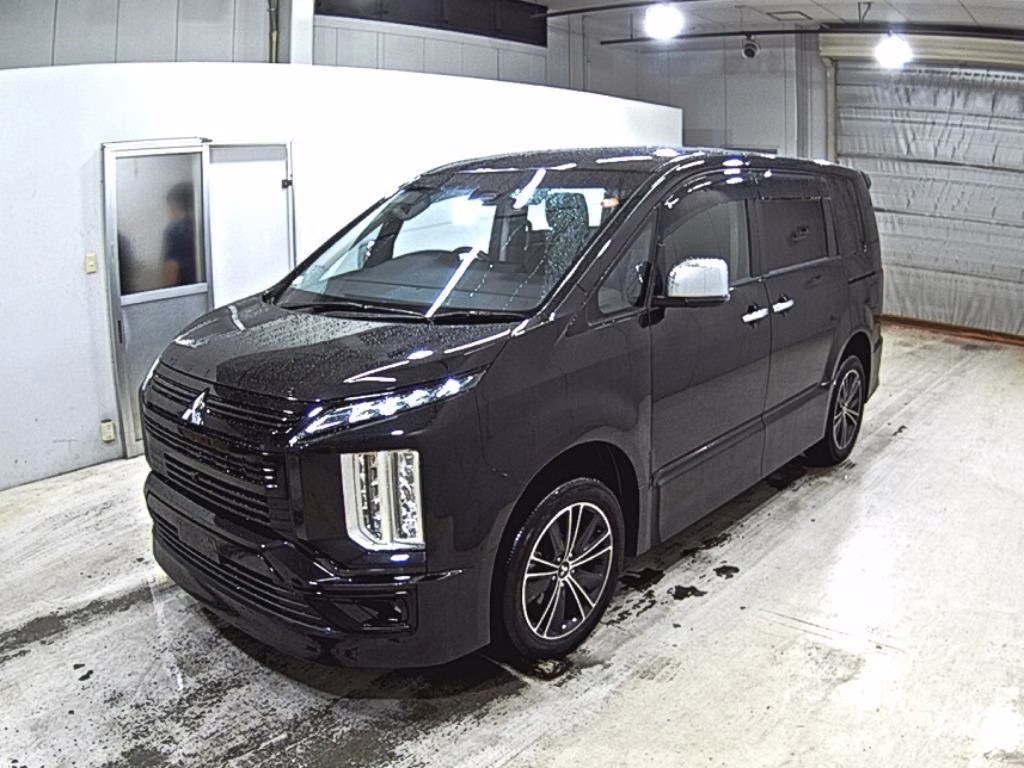 MITSUBISHI DELICA D:5