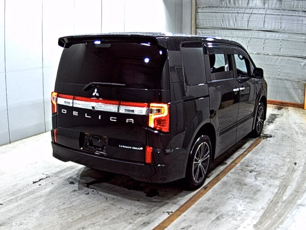 MITSUBISHI DELICA D:5
