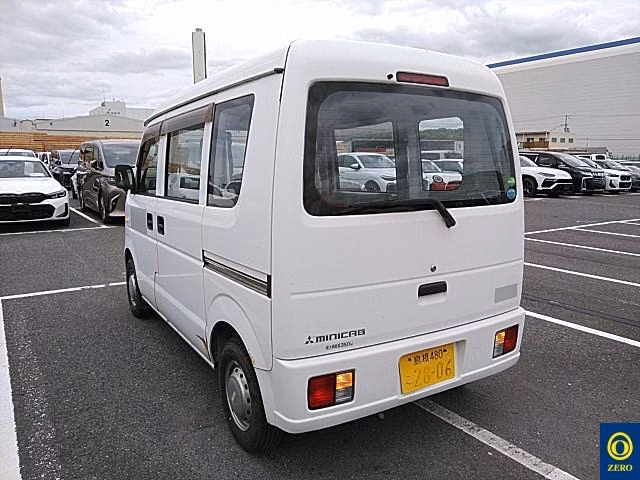 MITSUBISHI MINICAB