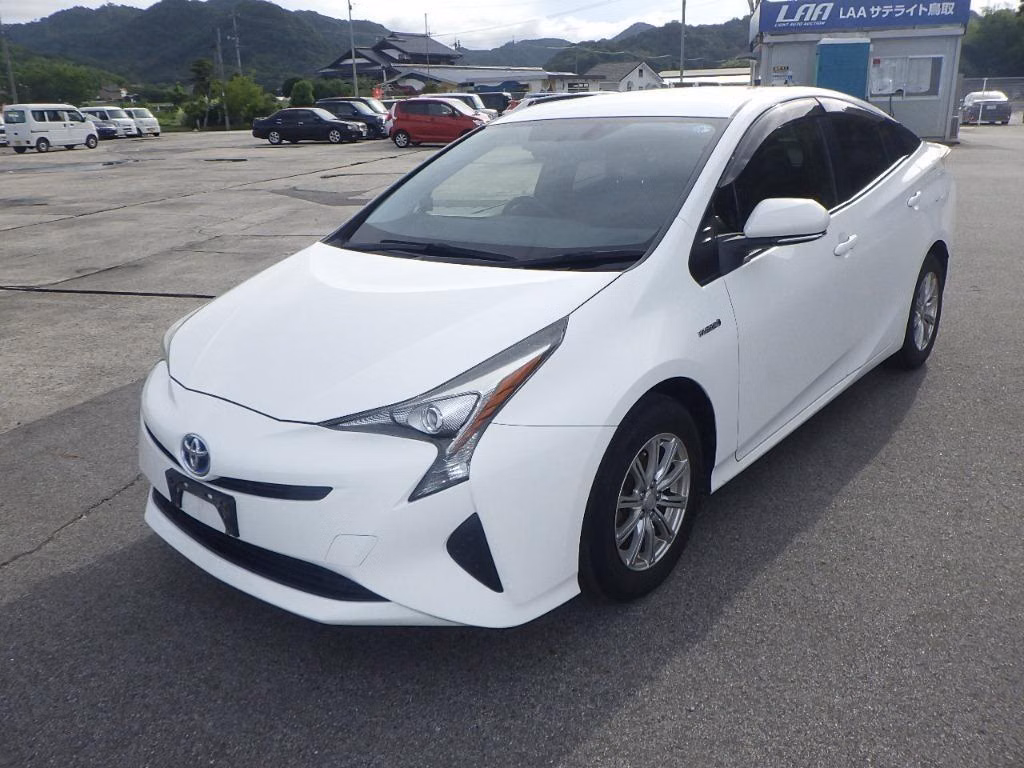 TOYOTA PRIUS