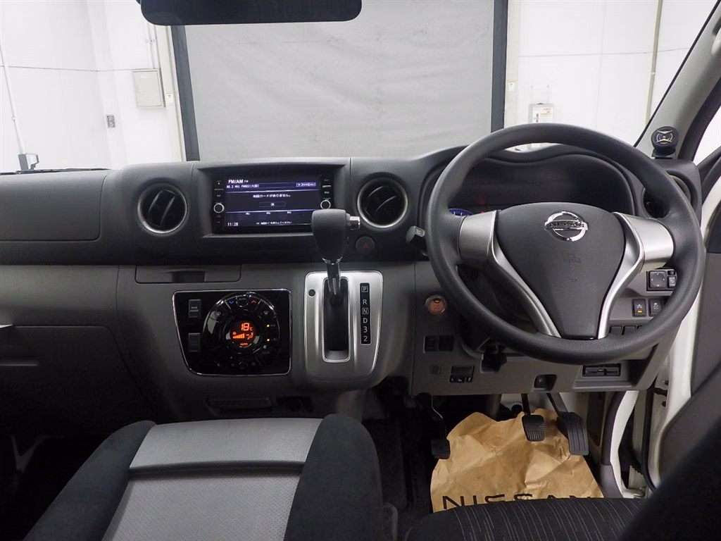 NISSAN NV350 CARAVAN