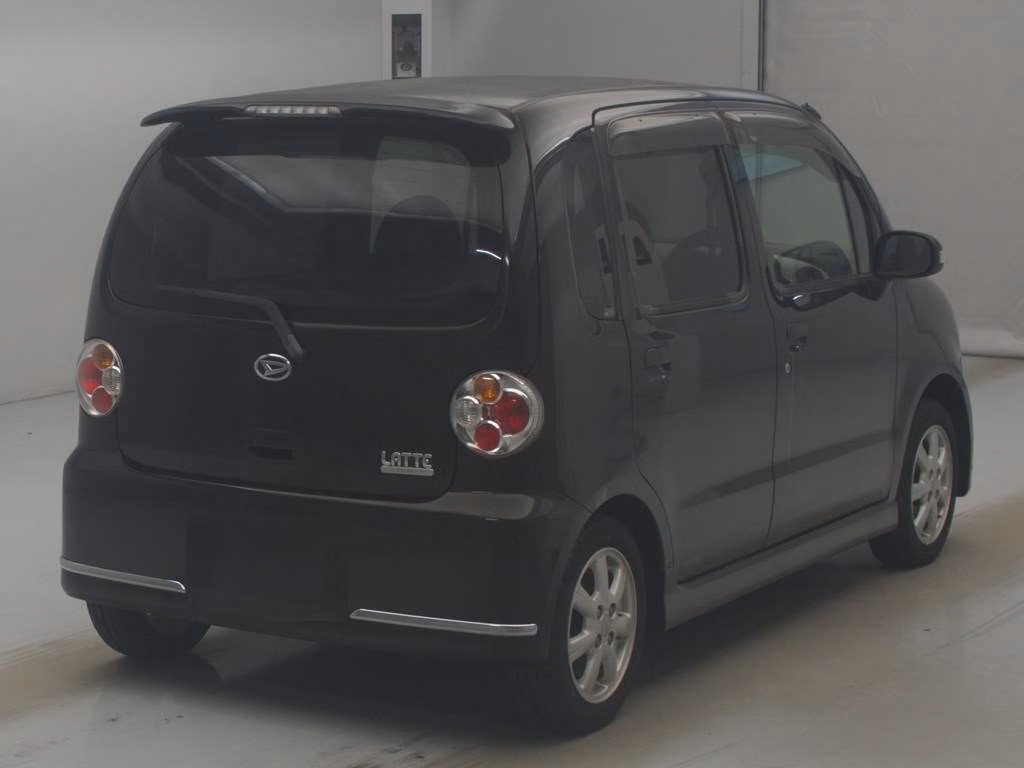 DAIHATSU MOVE LATTE
