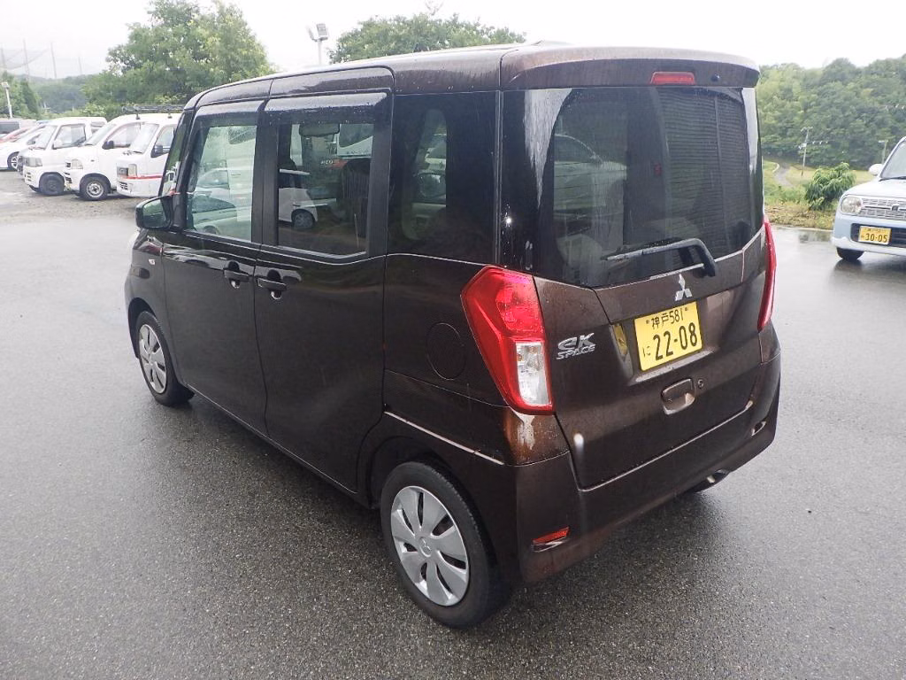 MITSUBISHI EK SPACE