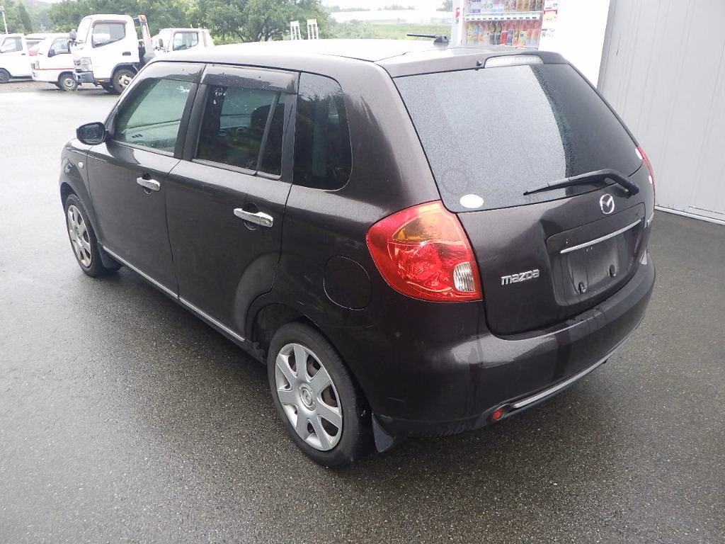 MAZDA VERISA