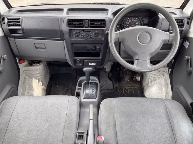 MITSUBISHI MINICAB