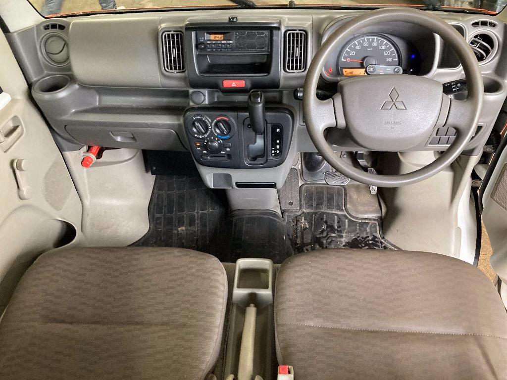 MITSUBISHI MINICAB