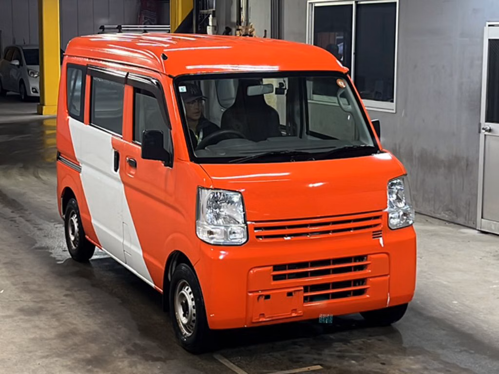 MITSUBISHI MINICAB