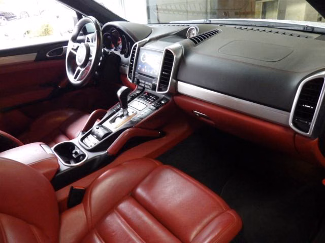 PORSCHE CAYENNE