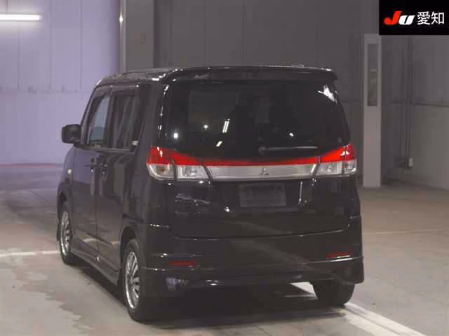 MITSUBISHI DELICA D:2