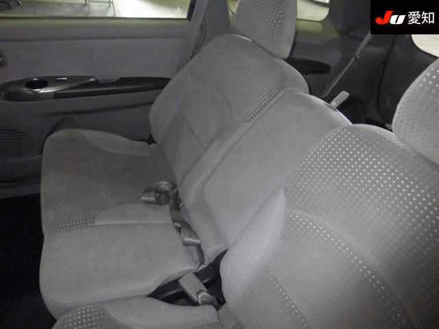 MITSUBISHI GRANDIS