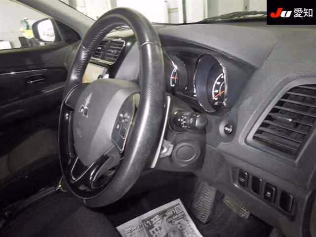 MITSUBISHI RVR