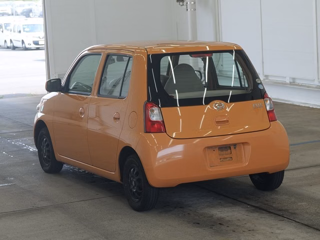 DAIHATSU ESSE