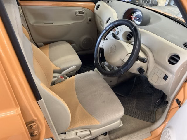 DAIHATSU ESSE