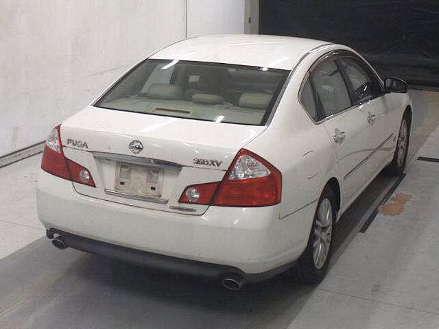 NISSAN FUGA