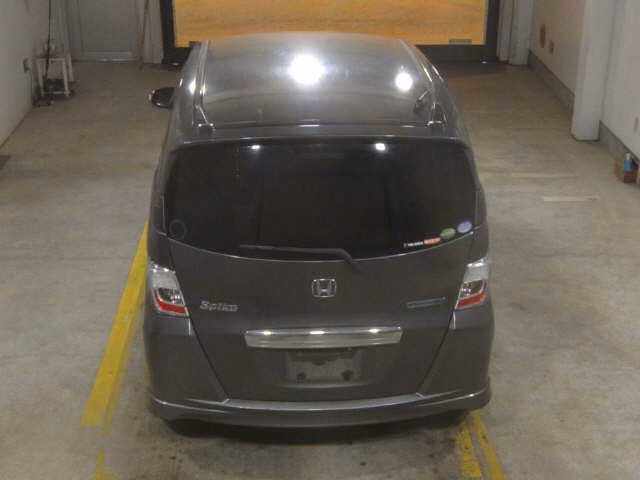 HONDA FREED SPIKE