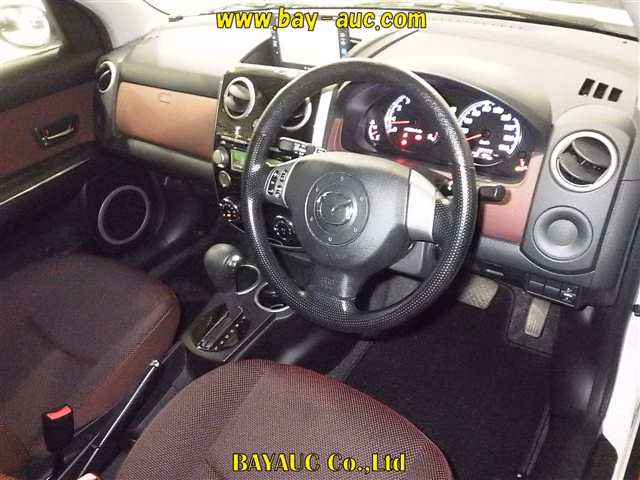 MAZDA VERISA