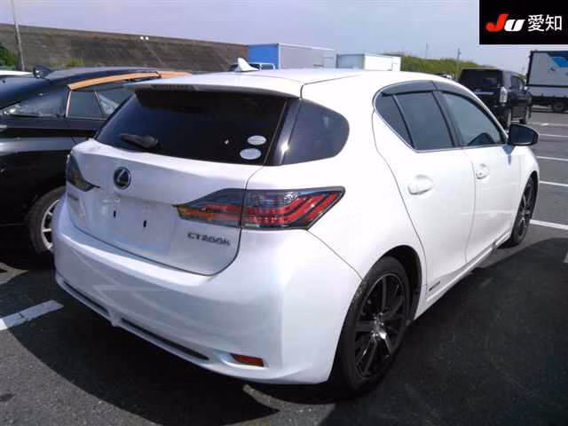 LEXUS CT200H