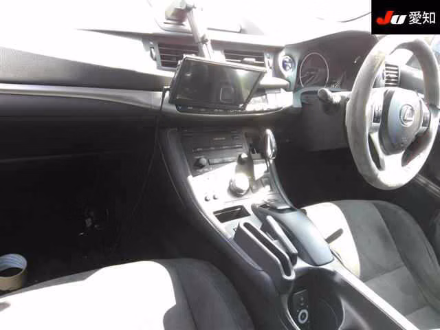 LEXUS CT200H