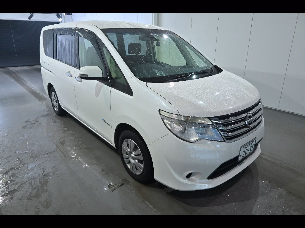 NISSAN SERENA