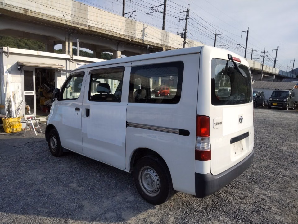 TOYOTA TOWN ACE