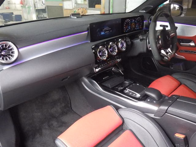 MERCEDES-BENZ CLA-CLASS