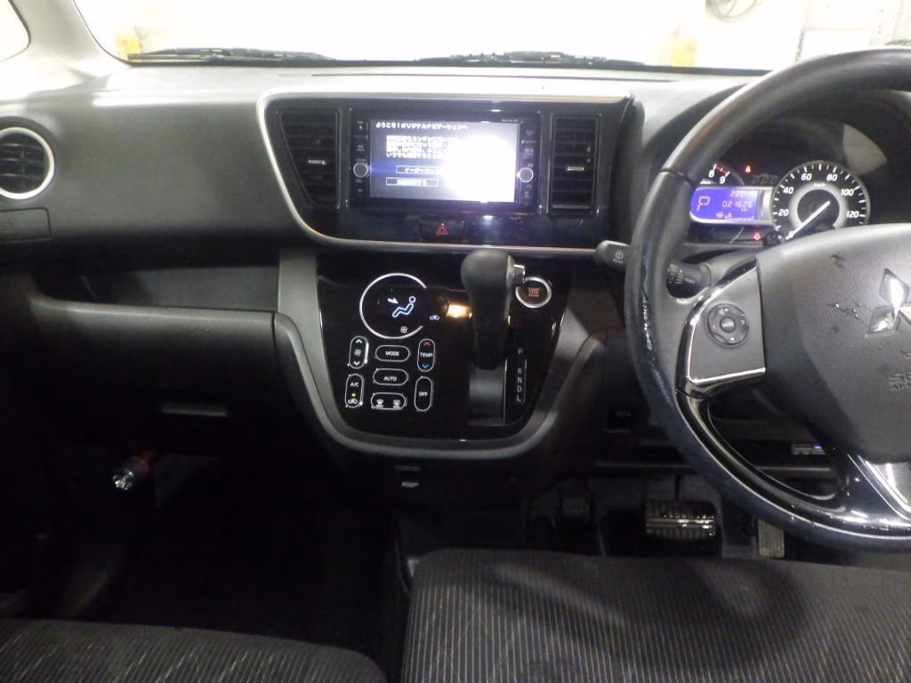 MITSUBISHI EK SPACE