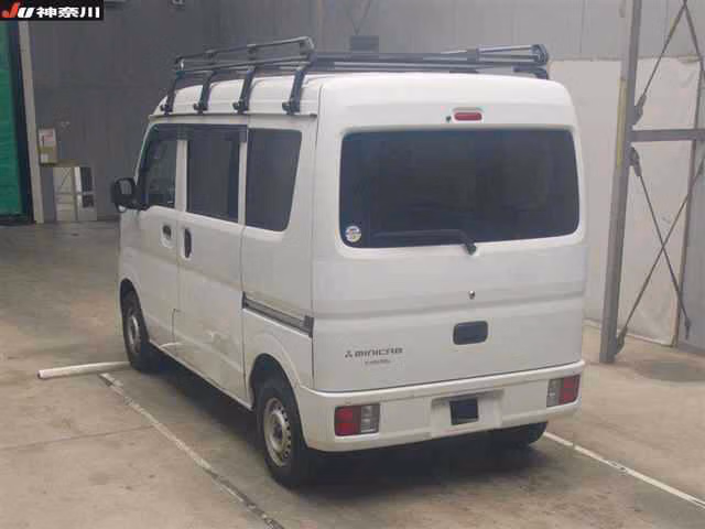 MITSUBISHI MINICAB