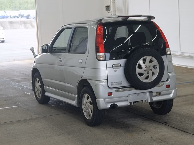 DAIHATSU TERIOS KID